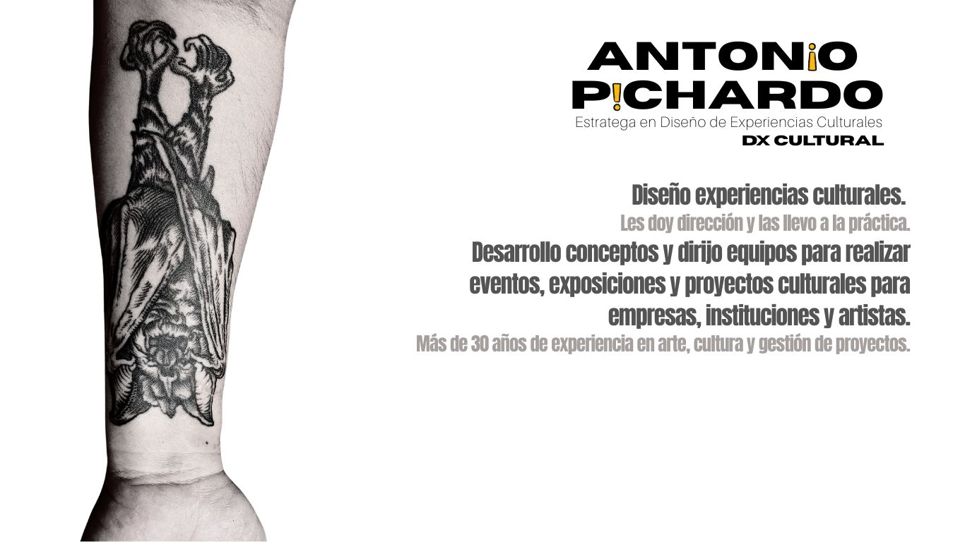 Brazo de Antonio Pichardo con su tatuaje de murciélago, fotografía original